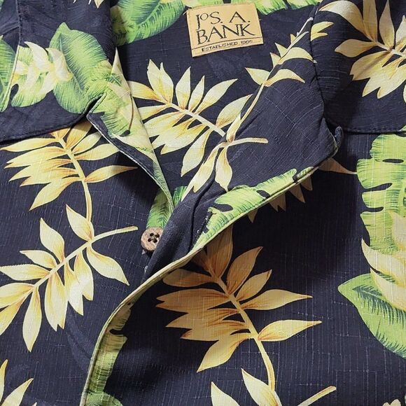 JA Banks Men's Traditional Fit Camp Shirt Size Large, Little Wear - Like New - Picture 3 of 8